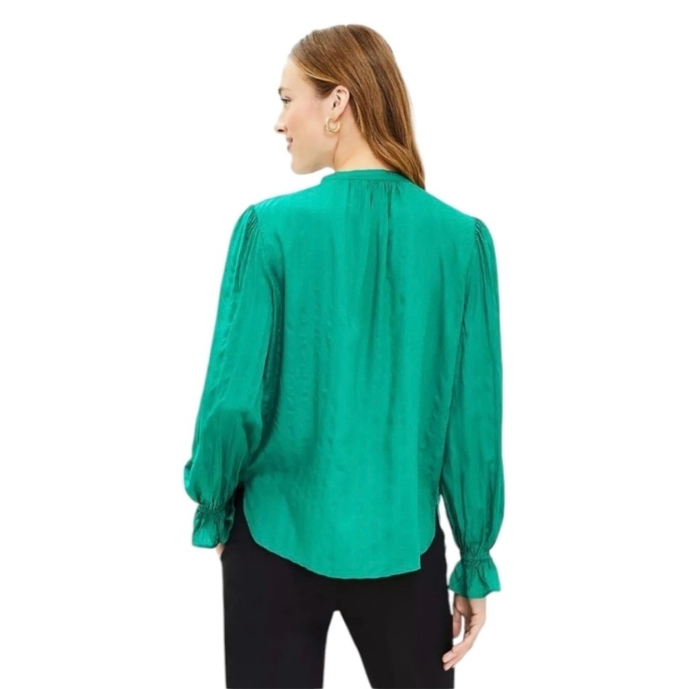 NWT LOFT Women’s Long Sleeve Shirred Yoke Style Blouse In Kelly Green Size: XSP - Picture 3 of 12